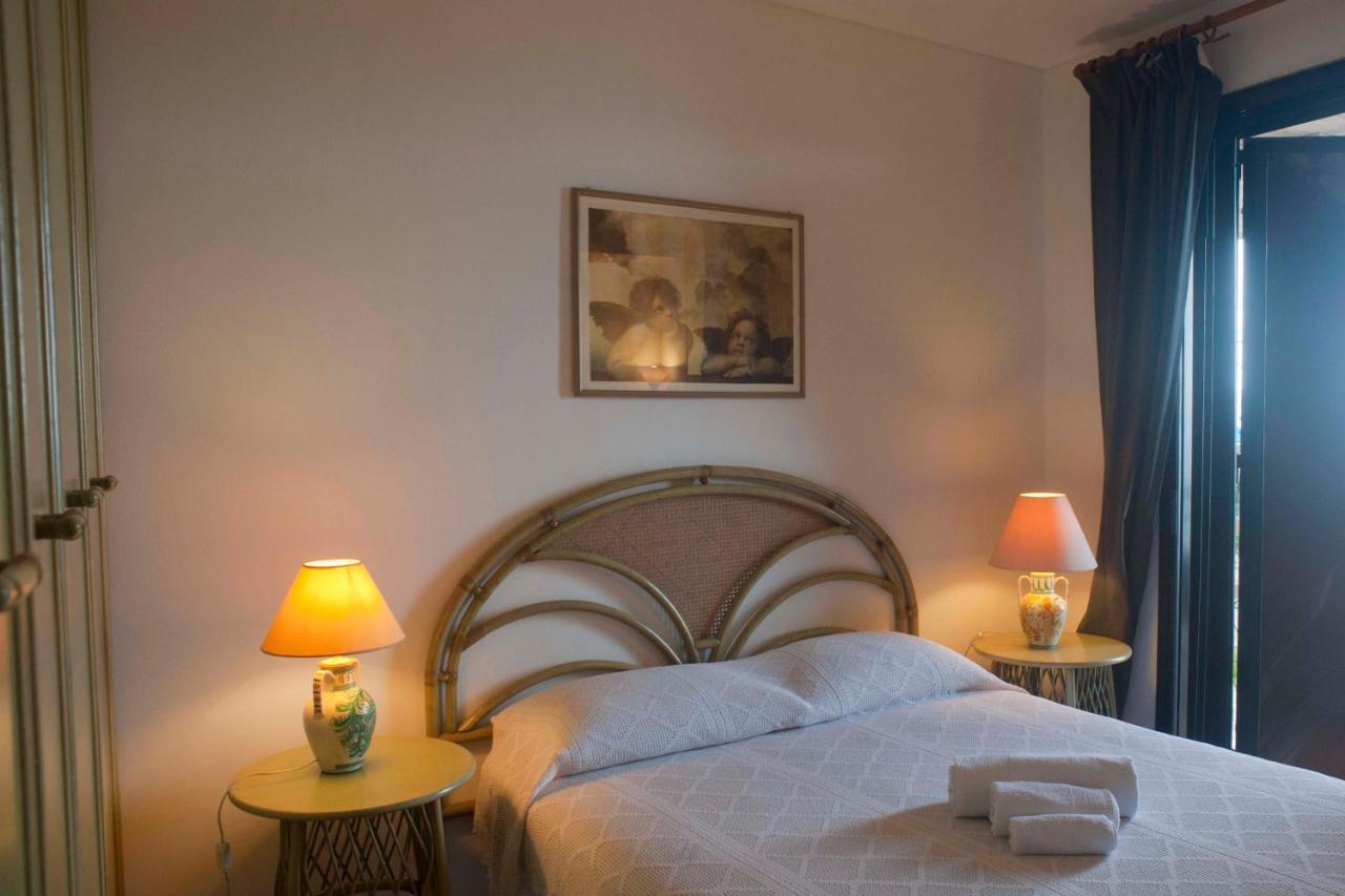 Mara'S House, 10 Minuti A Piedi Dal Centro, Parcheggio Privato Taormina Dış mekan fotoğraf