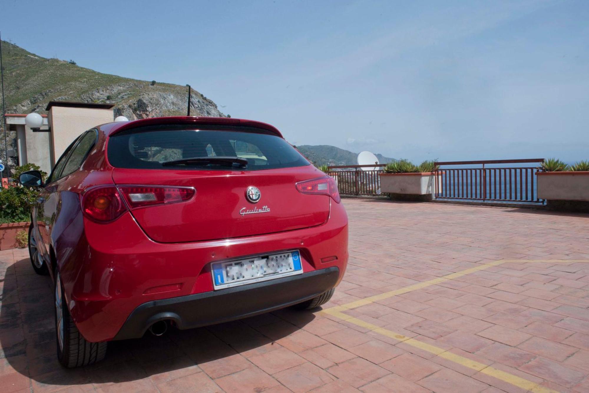 Mara'S House, 10 Minuti A Piedi Dal Centro, Parcheggio Privato Taormina Dış mekan fotoğraf