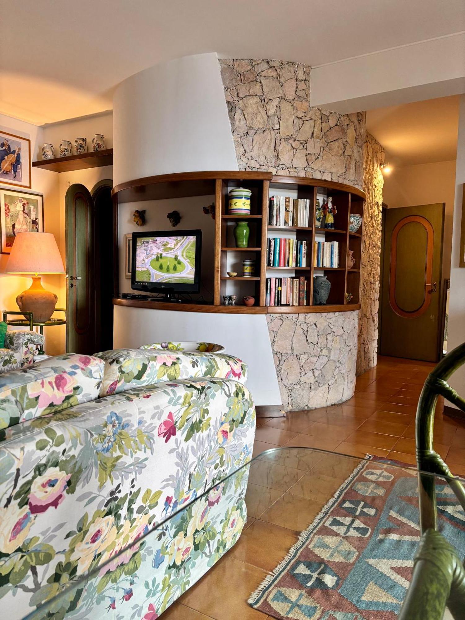 Mara'S House, 10 Minuti A Piedi Dal Centro, Parcheggio Privato Taormina Dış mekan fotoğraf