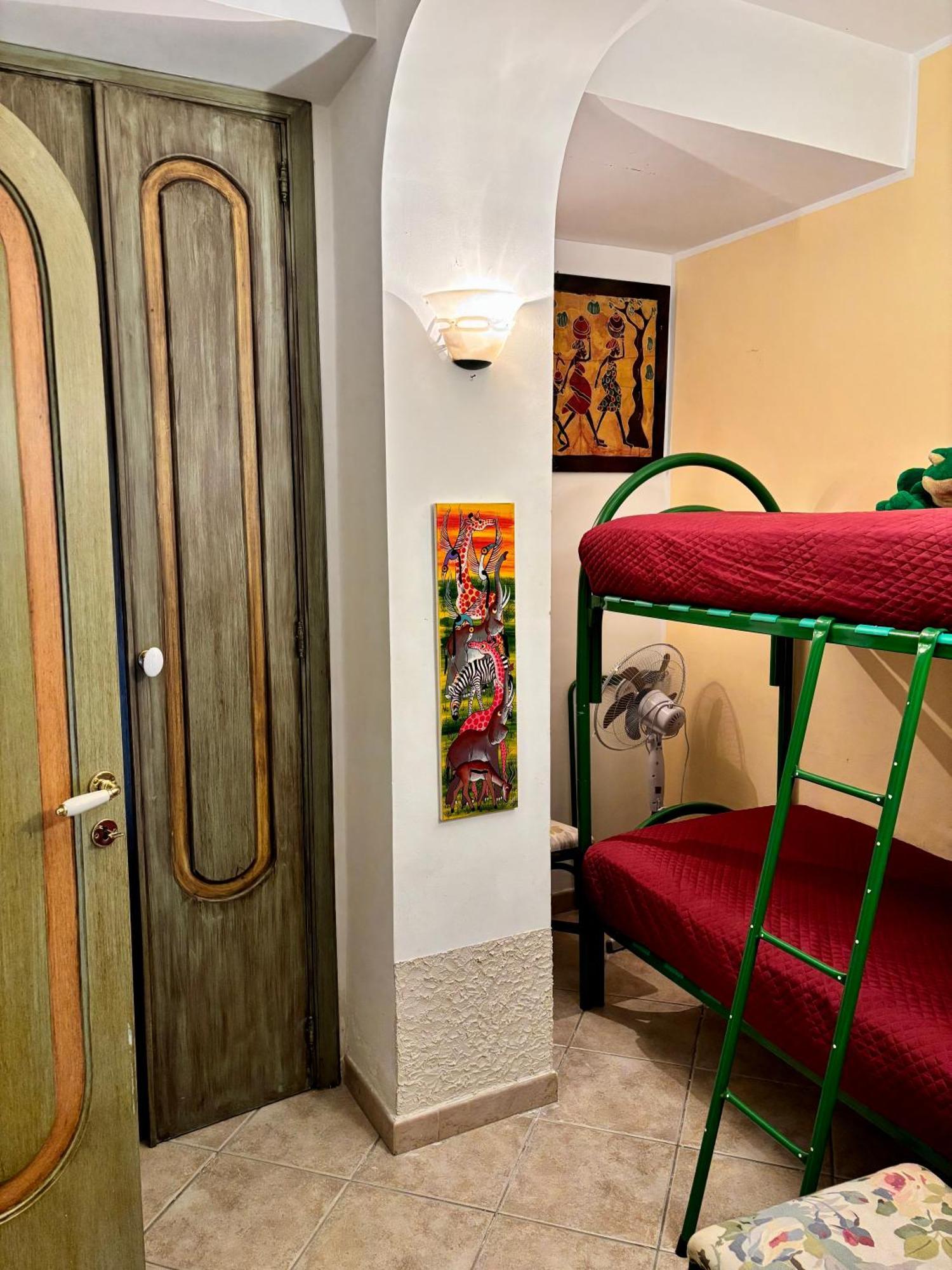 Mara'S House, 10 Minuti A Piedi Dal Centro, Parcheggio Privato Taormina Dış mekan fotoğraf